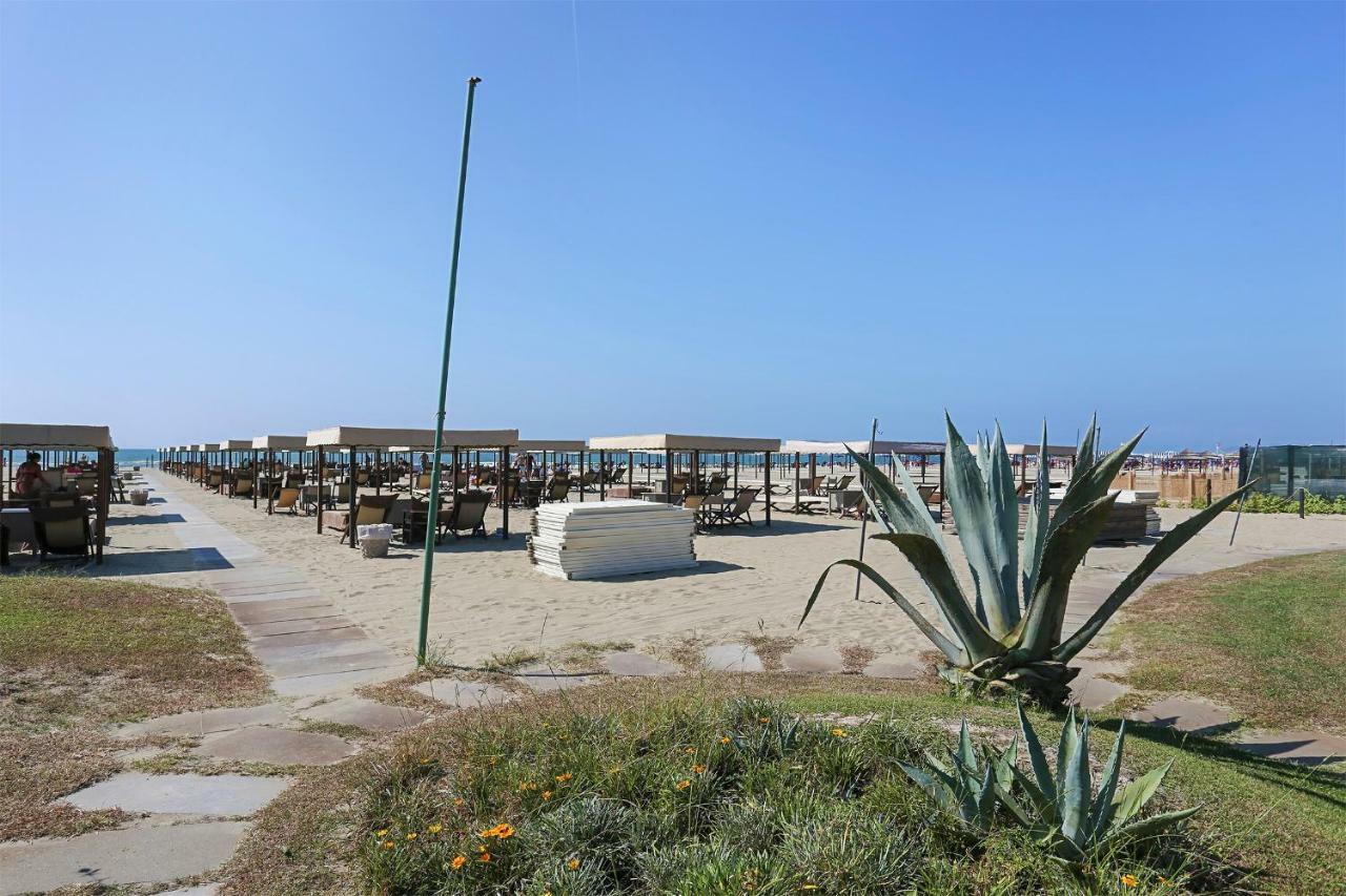 Soleado Beach House Pietrasanta Buitenkant foto