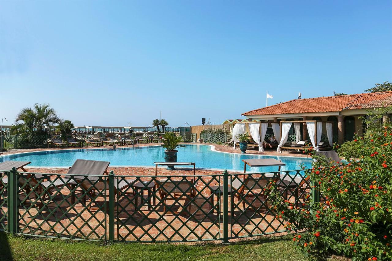 Soleado Beach House Pietrasanta Buitenkant foto